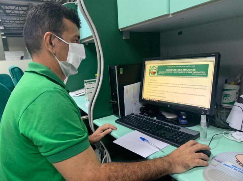 Comitê de Desastres da FVS-AM envia mais de 185 mil frascos de hipoclorito para municípios afetados pelas enchentes