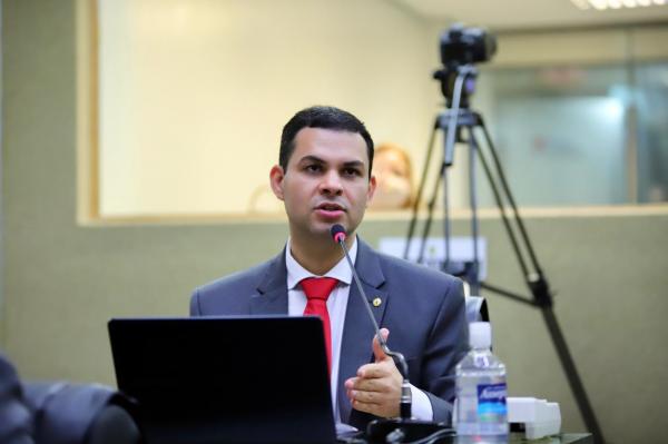 Assembleia aprova projeto para desburocratizar acesso ao crédito rural durante calamidade pública Deputado 