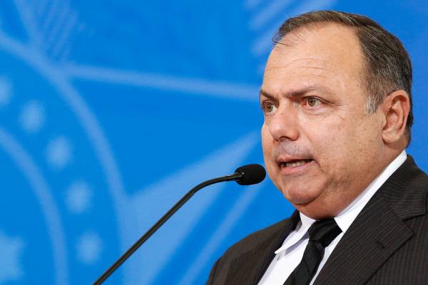 Cresce a pressão pela saída de Eduardo Pazuello do Ministério da Saúde