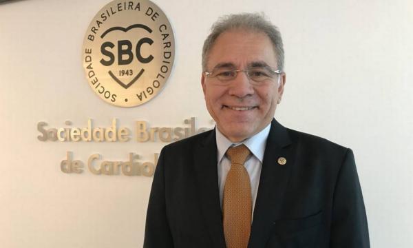Marcelo Queiroga é o novo ministro da Saúde, anuncia Bolsonaro 
