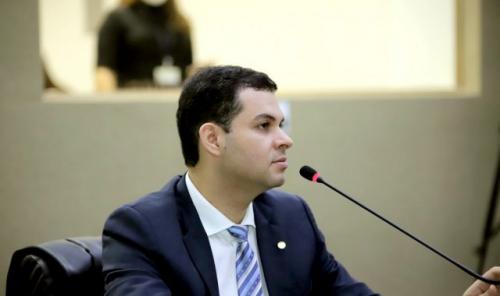 Saullo Vianna pede redução do ICMS dos combustíveis 