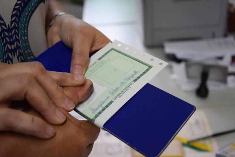 Renovações de RG representaram quase 60% das emissões do documento em 2020, no Amazonas