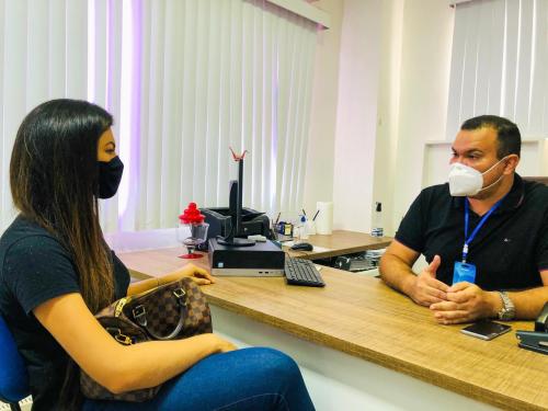 Vereadora Brena Dianná reúne com o Secretário de Educação Azamor Pessoa