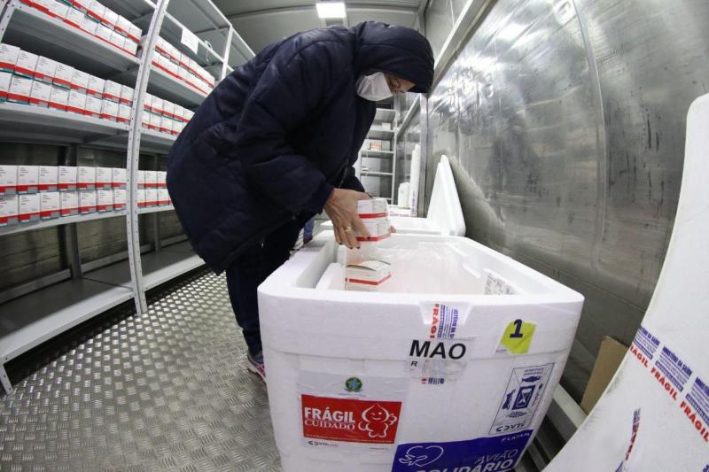 Covid-19: Amazonas alcança meta de vacinação da primeira dose em trabalhadores da saúde e pessoas de 60 a 64 anos Covid-19: Amazonas alcança meta de vacinação da primeira dose em trabalhadores da saúde e pessoas de 60 a 64 anos