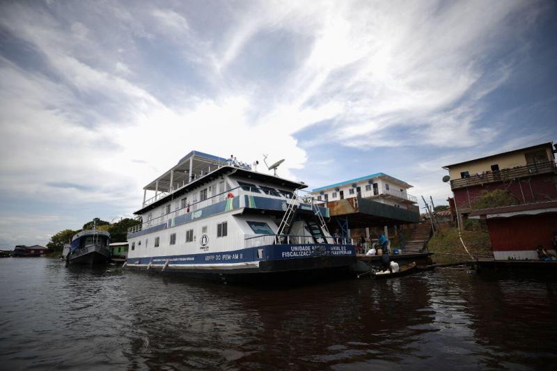 População de Tapauá recebe serviços essenciais gratuitos em Unidade Fluvial do Ipem-AM