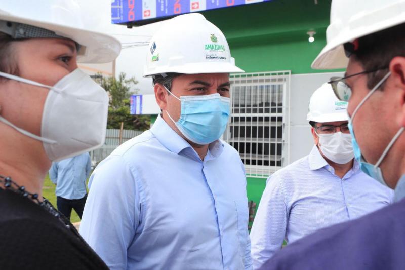 Wilson Lima vistoria reforma do Caic Ana Braga, que vai ampliar serviços e atender menores de 18 anos