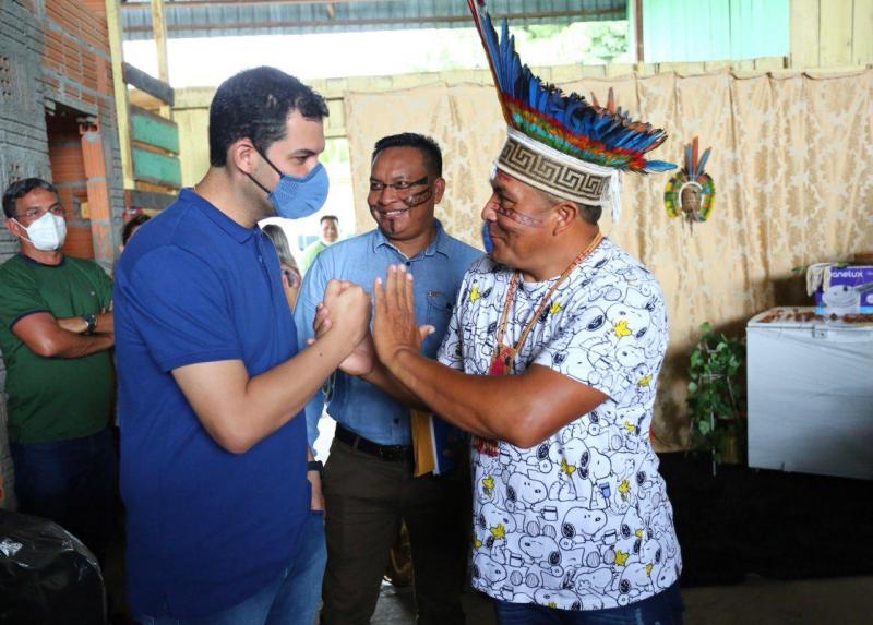 Em Nhamundá, Saullo Vianna anuncia emendas para compra de equipamentos agrícolas e participa de programação no Dia do Índio