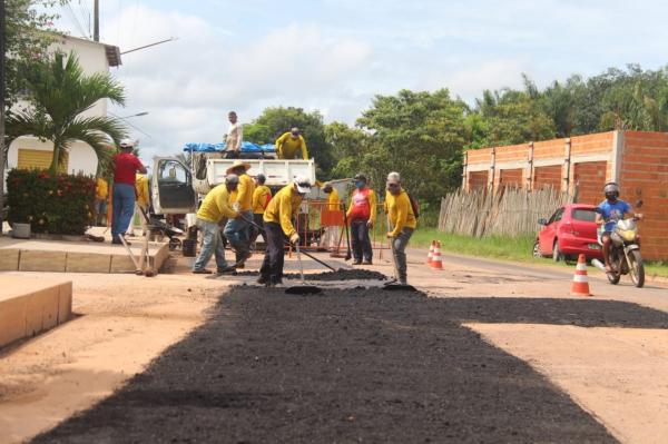 Operação Tapa Buracos chega a estrada do Macurany 