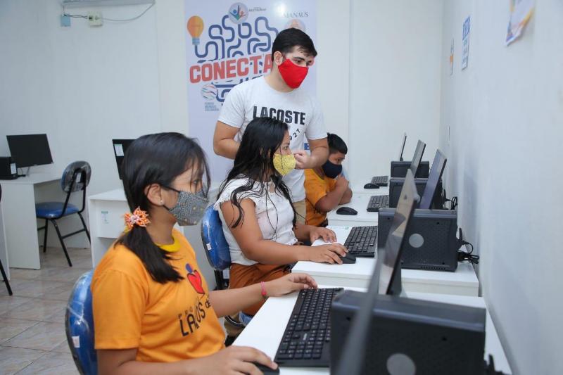 Governo do Amazonas entrega cerca de R$ 140 mil por meio de edital para setor social em Manaus
