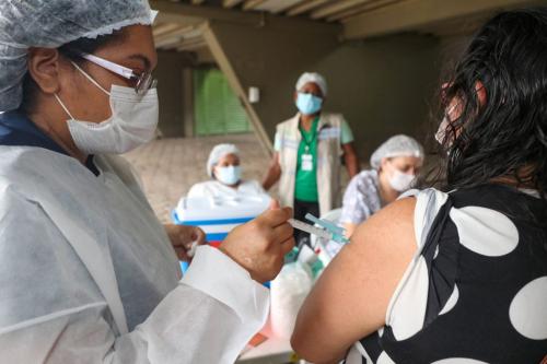 Amazonas já aplicou 894.851 doses de vacina contra Covid-19 até este domingo (02/05)