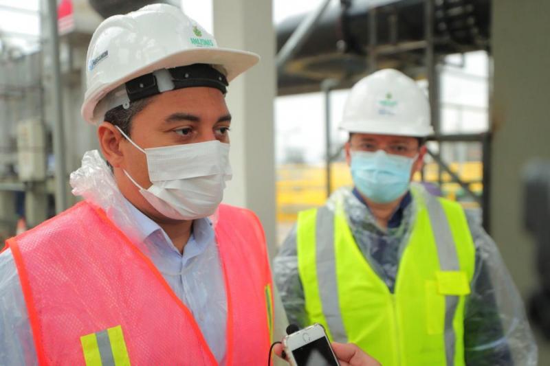 Governador Wilson Lima vistoria obra da maior Estação de Tratamento de Esgoto do Norte, no bairro Educandos
