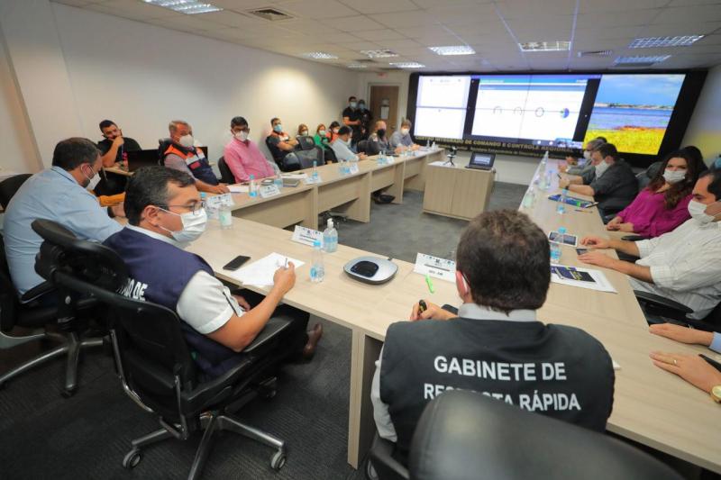 Profissionais da educação serão vacinados a partir desta segunda-feira, diz Wilson Lima 