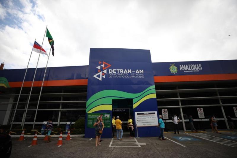 Detran-AM realiza segundo mutirão de renovação de CNH para pessoas agendadas