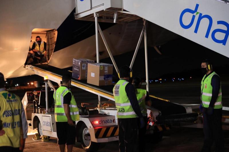 Governo do Amazonas recebe mais 56.060 doses de vacinas contra a Covid-19