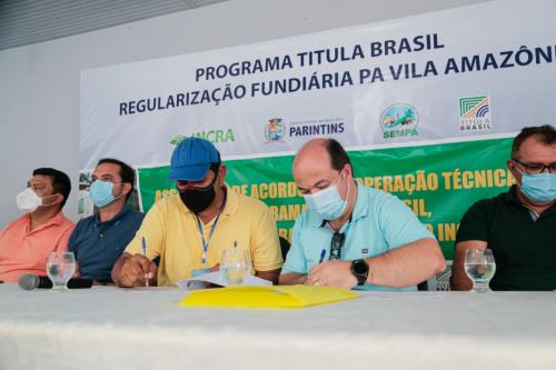 Prefeitura de Parintins e Incra assinam Titula Brasil para regularização fundiária no PA Vila Amazônia 