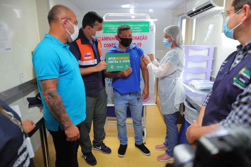 Wilson Lima determina adaptação do barco do Ipem para funcionar como hospital flutuante no Careiro da Várzea