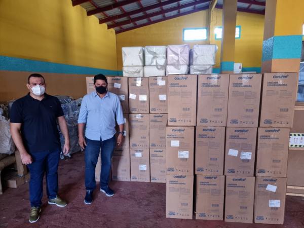 Escolas da rede municipal de Parintins recebem novos condicionadores de ar