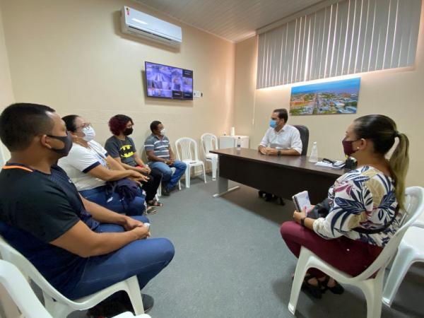 Mateus Assayag apoia pais e professores e pede adiamento das aulas presenciais em Parintins