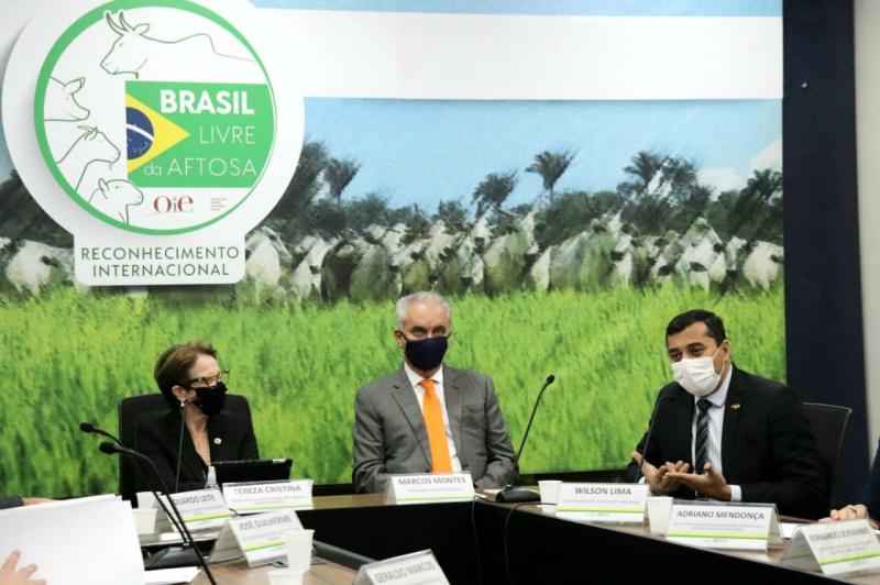 Wilson Lima destaca abertura de mercado mundial para pecuaristas de 14 municípios do Amazonas