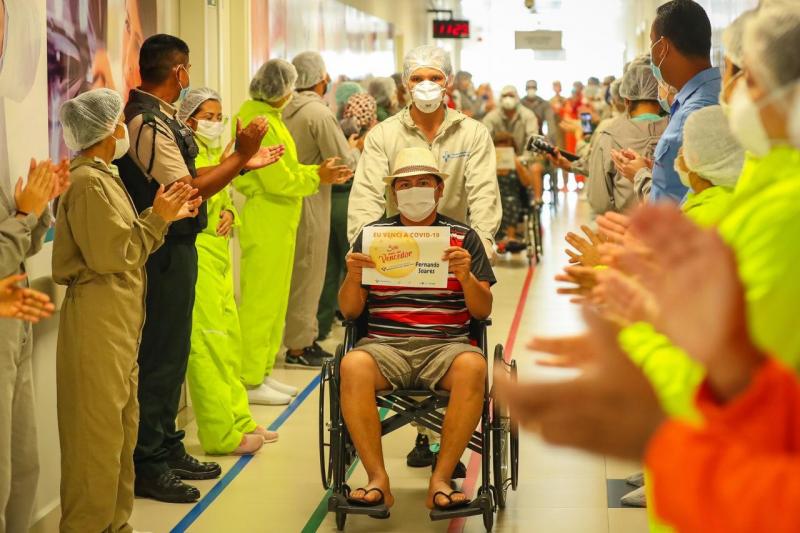 Hospital Delphina Aziz supera 6 mil altas de pacientes curados da Covid-19