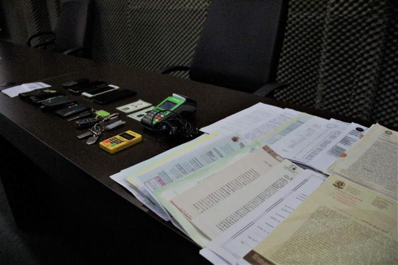 Polícia Civil do Amazonas prende organização criminosa por estelionato bancário virtual Polícia Civil do Amazonas prende organização criminosa por estelionato bancário virtual