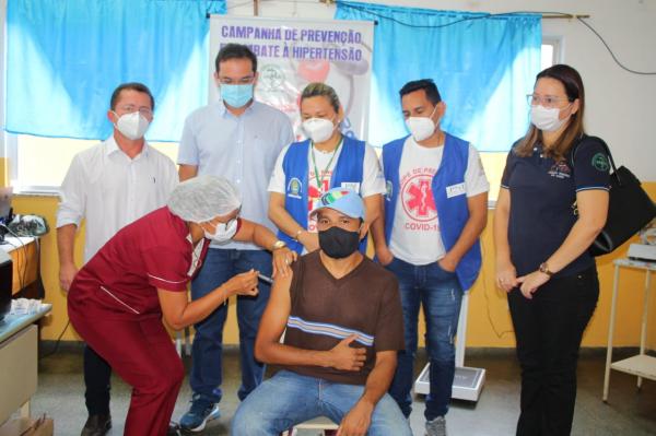 Aberta vacinação para adultos de 39 a 35 anos de idade em Parintins Aberta vacinação para adultos de 39 a 35 anos de idade em Parintins