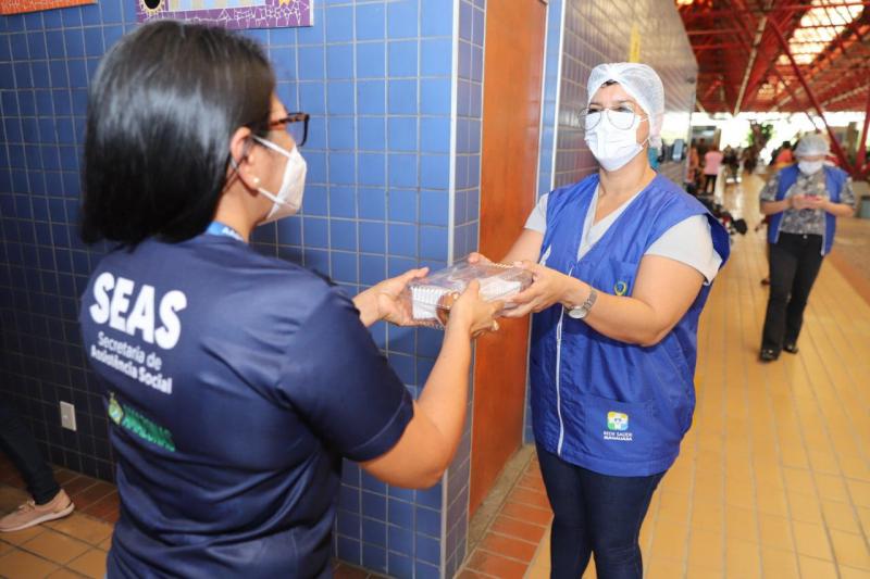 Seas reforça viradão da imunização contra a Covid-19 em Manaus com fornecimento de alimentos