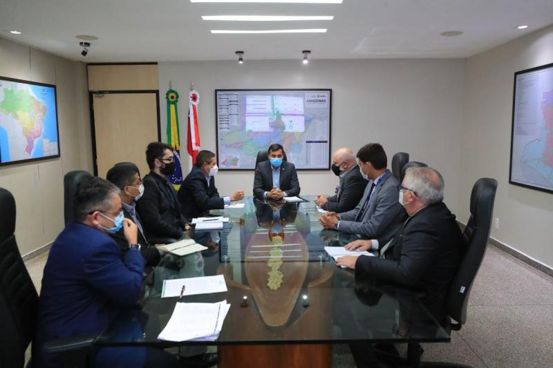 Wilson Lima se reúne com setor imobiliário e Caixa Econômica para avançar no licenciamento de novos projetos