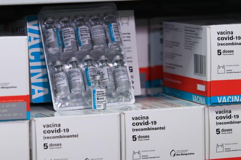 Amazonas recebe mais 94 mil doses de vacina contra Covid-19