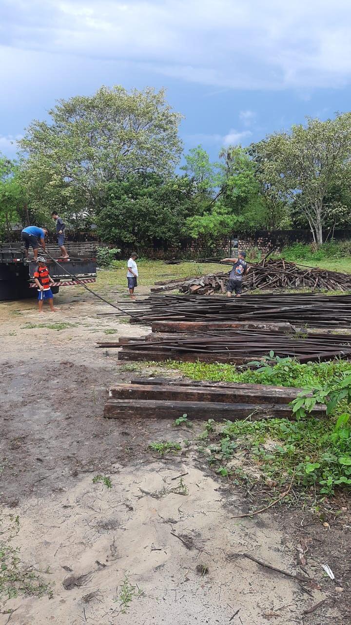Governo do Amazonas por meio da FEI, destina madeira a comunidades indígenas de Manaus