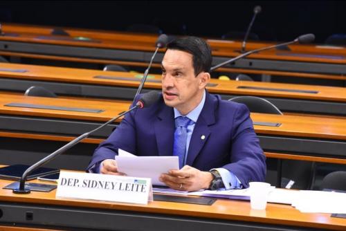 Sem licenciamento ambiental, Dnit projeta mais quatro anos para conclusão de obras na BR-319