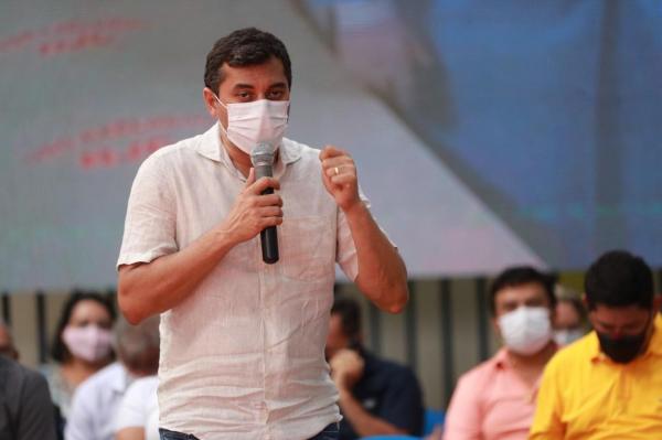 Wilson Lima entrega sementes, alevinos e equipamentos ao setor primário de Parintins