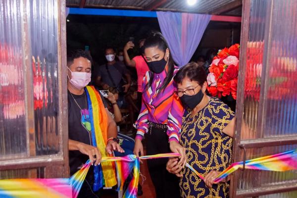 No Dia do Orgulho LGBTQIA+, Mayra Dias prestigia inauguração do Centro Social Josué Rojas 