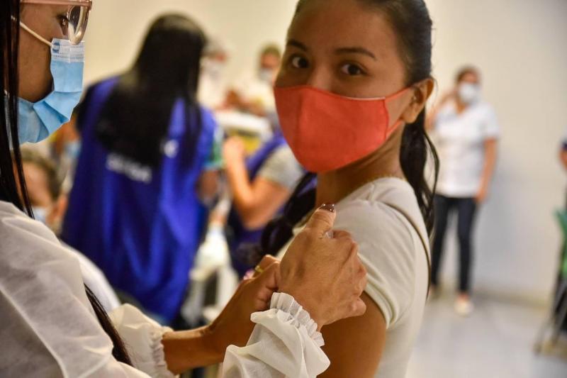 Vacina Amazonas: Mais de 19 mil pessoas são vacinadas nas primeiras 12 horas de mutirão