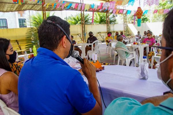 Bi Garcia reabre atividades do programa do idoso em Vila Amazônia 