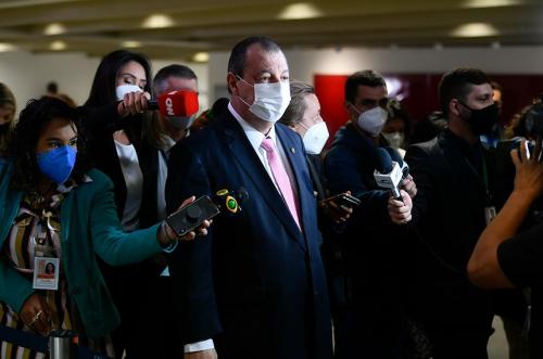 Omar e Renan cobram de Pacheco prorrogação da CPI da Pandemia 