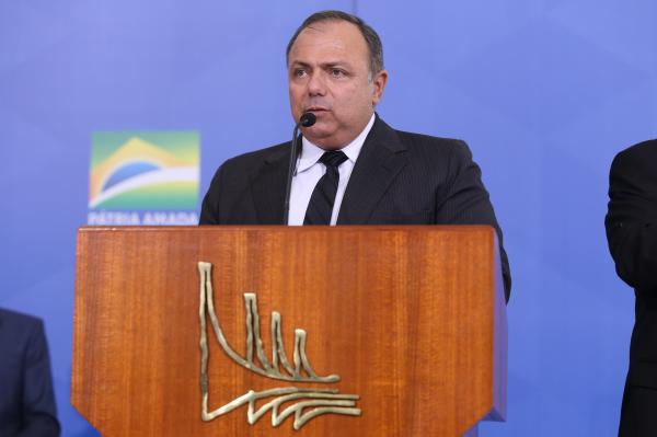 Procuradoria vê danos de R$ 122 milhões no combate à pandemia e vai à Justiça contra Pazuello 