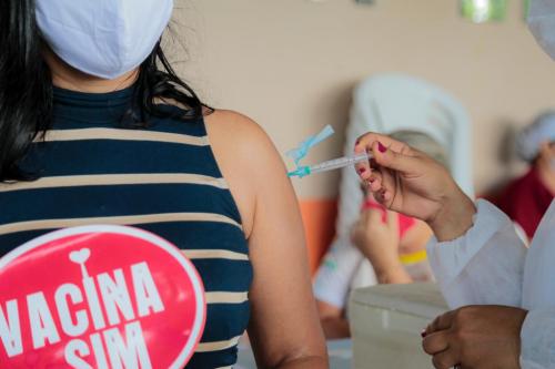 Parintins não aplicou doses vencidas de vacina contra Covid-19, diz nota da SEMSA