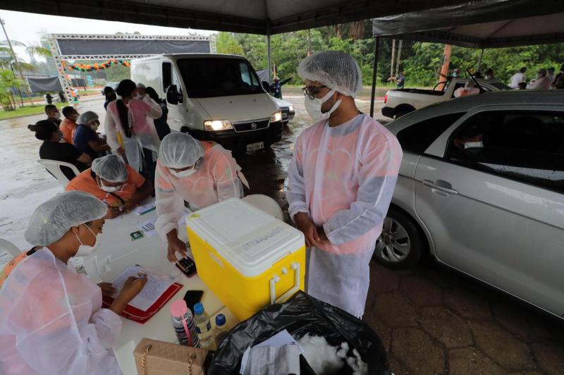 Wilson Lima antecipa vacinação contra Covid-19 para pessoas a partir de 20 anos ou mais em Rio Preto da Eva