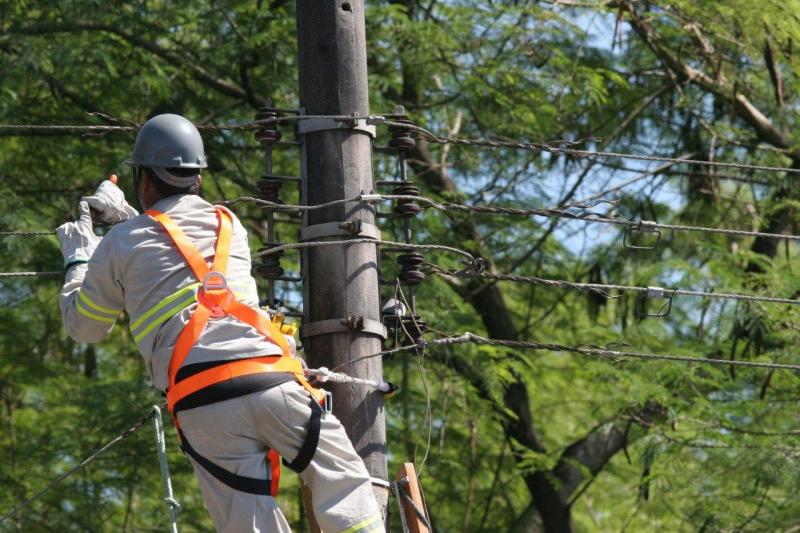 Defensoria Pública apura dano coletivo causado por falhas no fornecimento de energia elétrica em Tefé