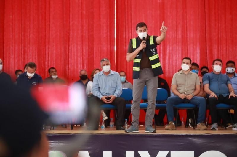 Wilson Lima entrega equipamentos que beneficiarão mais de 200 famílias em São Paulo de Olivença Wilson Lima entrega equipamentos que beneficiarão mais de 200 famílias em São Paulo de Olivença