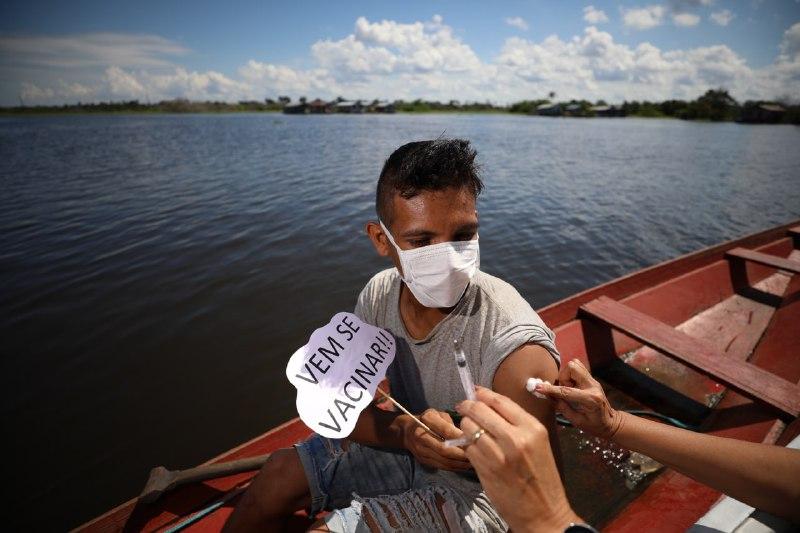 Vacina Amazonas: Mutirão vacinou mais de 6 mil pessoas nas primeiras quatro horas