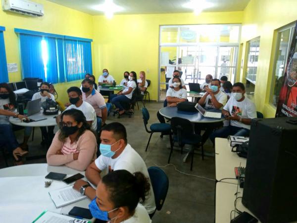 Capacitação técnico-pedagógica para profissionais de educação encerrou nesta quinta-feira em Parintins