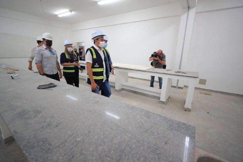 Wilson Lima vistoria obras do novo Ceti de Manaus, localizado no antigo Monte Horebe