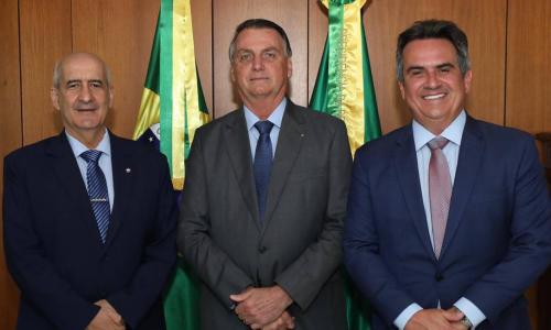 'Devo disputar, não posso garantir', diz Bolsonaro sobre a reeleição