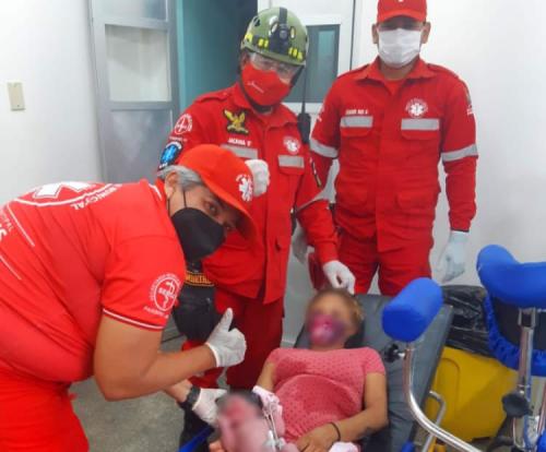 Criança nasce dentro da ambulância num parto rápido 