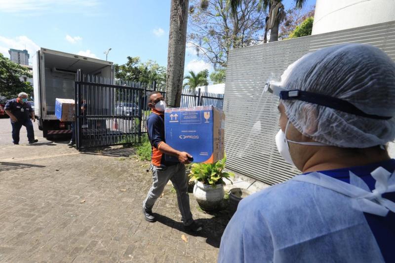 Governo do Amazonas recebe mais 73.010 doses de vacinas contra a Covid-19