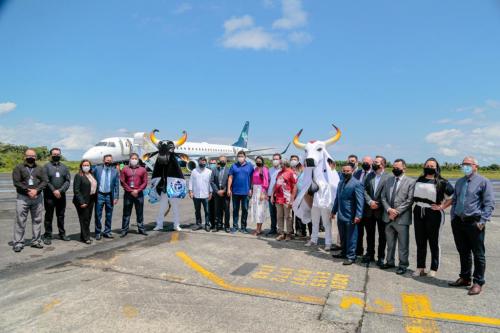 Caprichoso e Garantido saúdam Azul Linhares Aéreas e novos voos em Parintins 