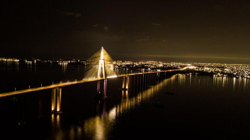 Governo do Amazonas conclui nova iluminação da Ponte Jornalista Phelippe Daou