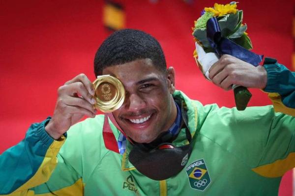 Herbert Conceição é ouro em Tóquio 2020 no boxe